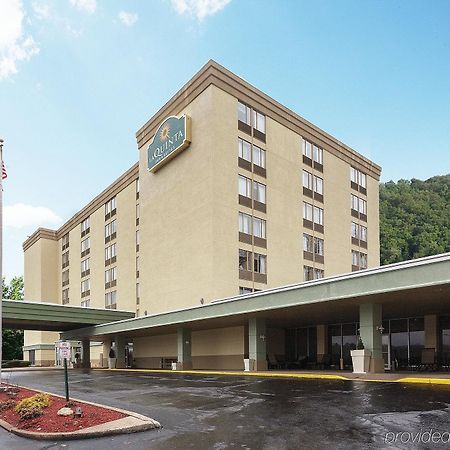 La Quinta Inn & Suites Pittsburgh North Bagian luar foto