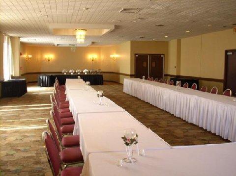 La Quinta Inn & Suites Pittsburgh North McCandless Township Bagian luar foto