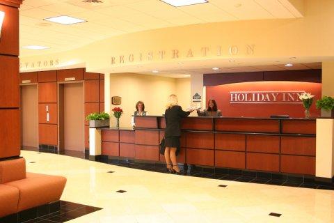 La Quinta Inn & Suites Pittsburgh North McCandless Township Bagian luar foto