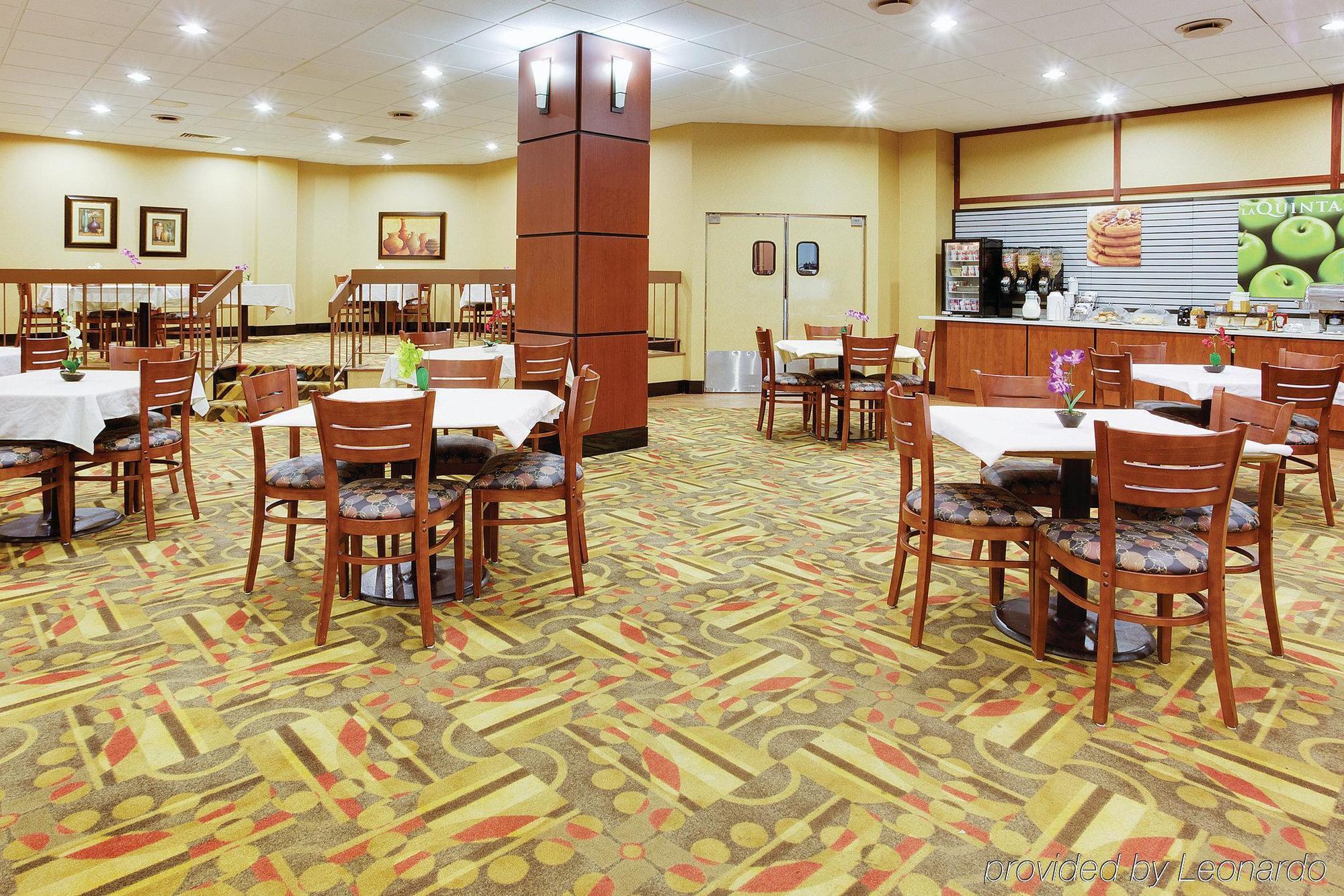 La Quinta Inn & Suites Pittsburgh North McCandless Township Bagian luar foto